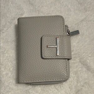 Tahari Light Gray Textured Wallet